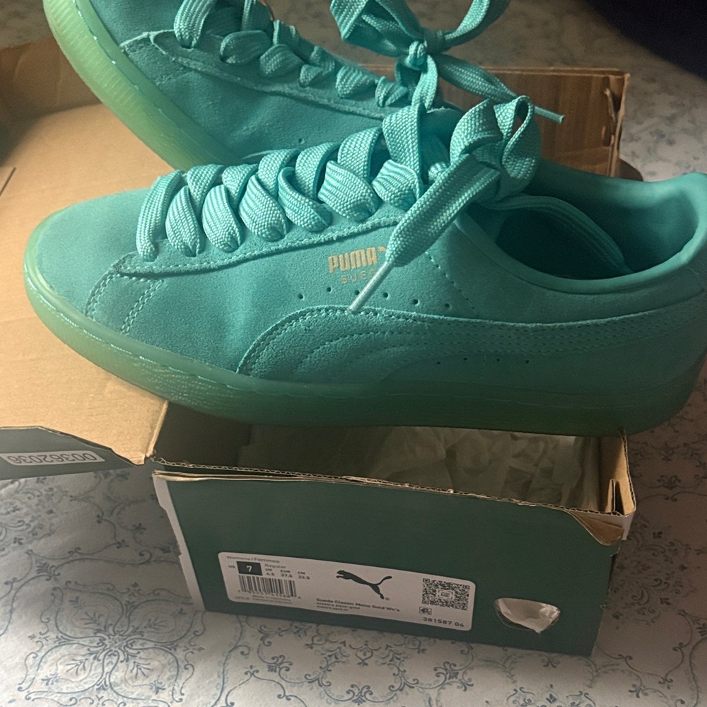 Puma Teal Sneakers with Logo